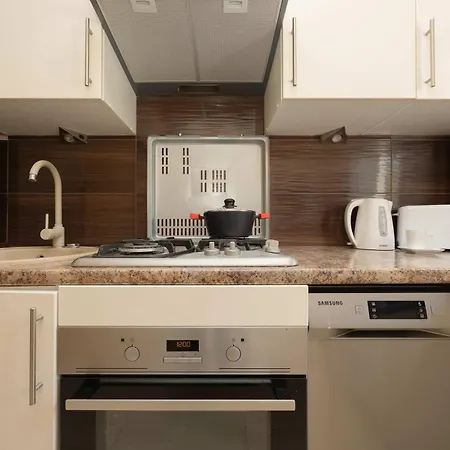 Cozy Suited For Remote Work By Renters