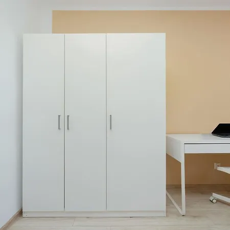 Cozy Suited For Remote Work By Renters Varsovia