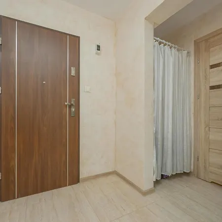 Cozy Suited For Remote Work By Renters Varsovia
